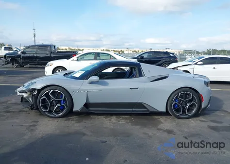 2023 Maserati Mc20 Cielo z USA, uszkodzony, nr VIN ZAMBMSAB6P0433076